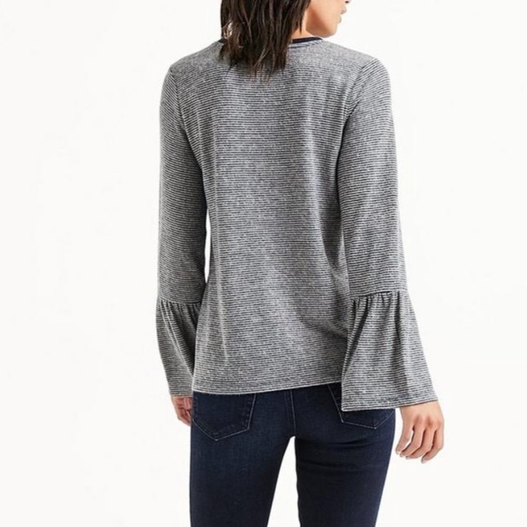 🎉🎉HP🎉🎉NEW striped bell sleeve top Lucky Brand - Picture 3 of 7